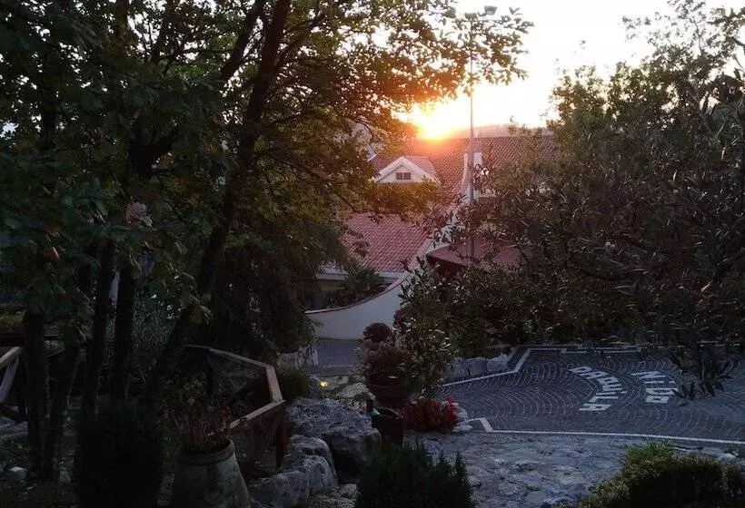 ホテル Ristorante Nido D Aquila