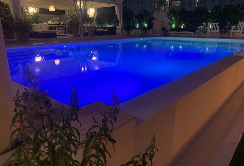 مبيت وإفطار White House Luxury Hospitality