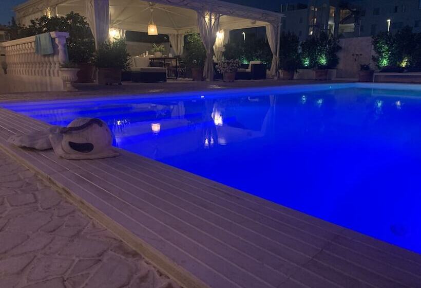 مبيت وإفطار White House Luxury Hospitality