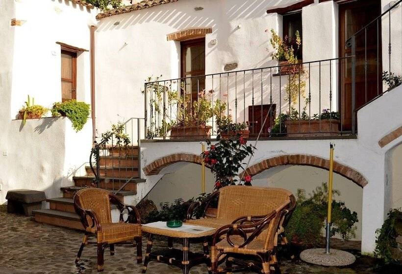 בית מלון כפרי Antico Borgo