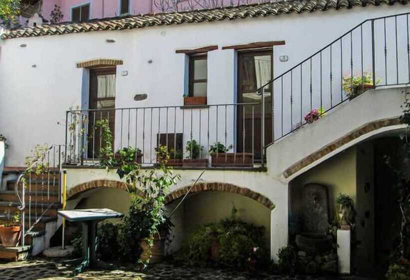 בית מלון כפרי Antico Borgo