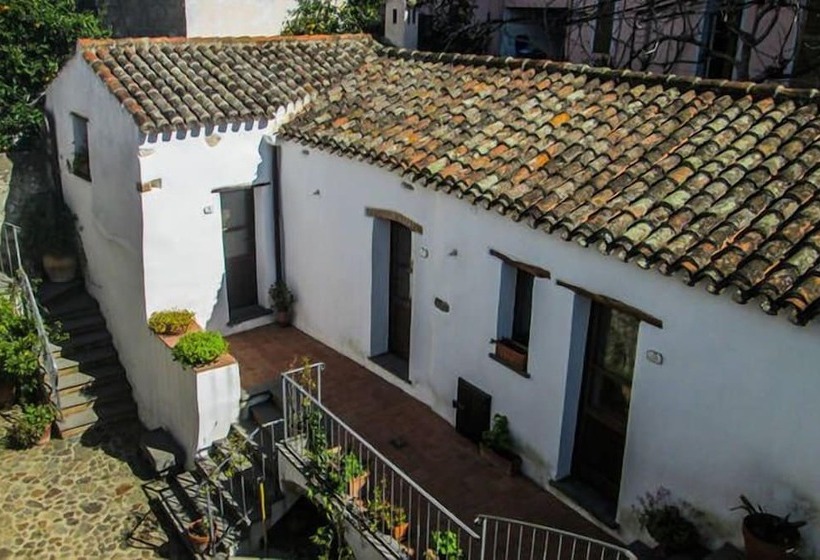 בית מלון כפרי Antico Borgo