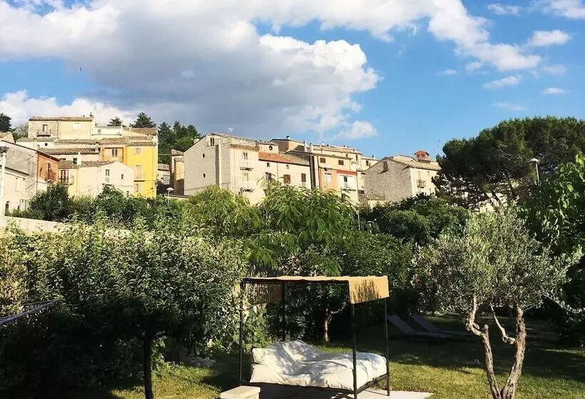 Majatalo Art & Breakfast