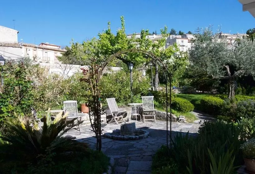 Majatalo Art & Breakfast