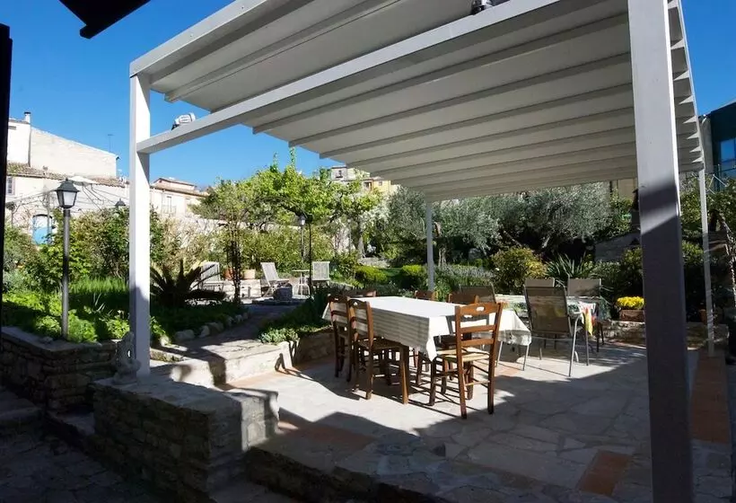 Majatalo Art & Breakfast