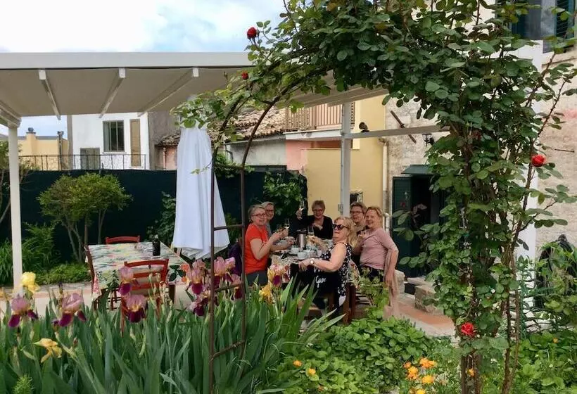 Majatalo Art & Breakfast