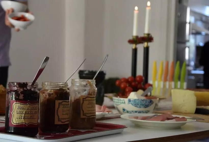 Majatalo Art & Breakfast