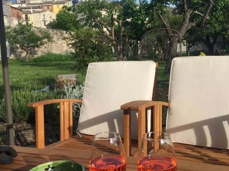 Majatalo Art & Breakfast