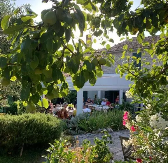 Majatalo Art & Breakfast