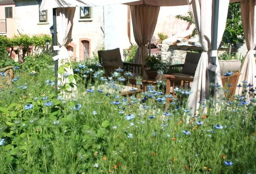 Majatalo Art & Breakfast