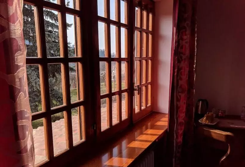 Aamiaismajoitus (B&B) Cascina Dovese