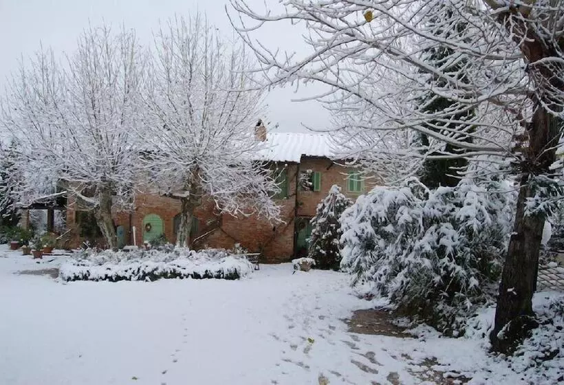 Maaseutuhotelli Tenuta Il Pino