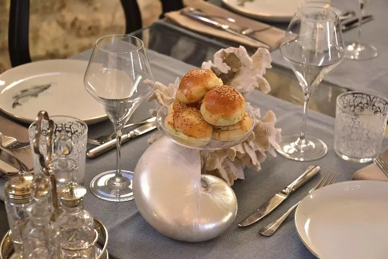 Scilla Maris Charming Suitesrestaurant