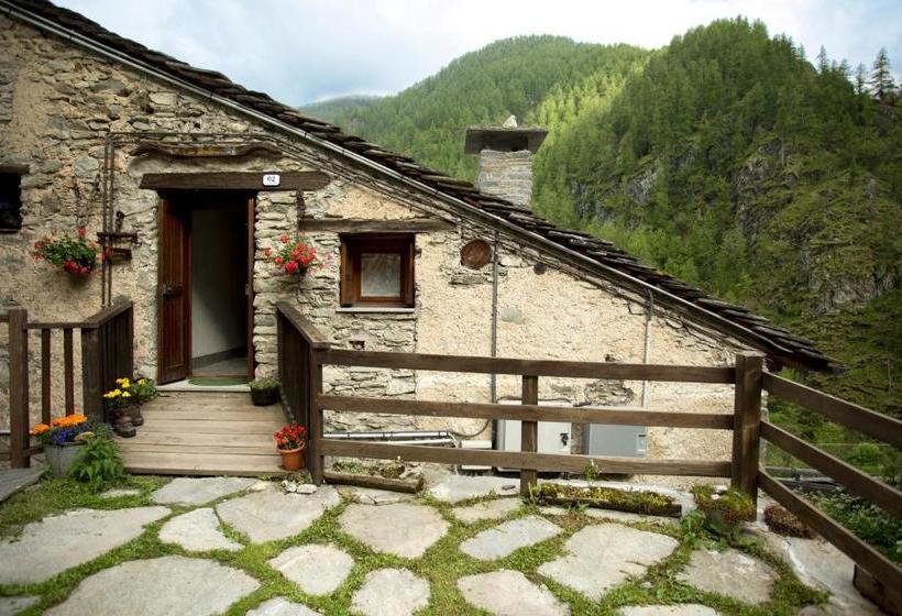 בית מלון כפרי Locanda Degli Elfi E Ristorante Mascha Parpaja