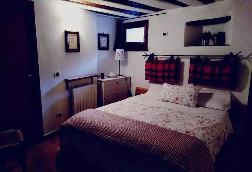 ホテル Locanda Degli Elfi E Ristorante Mascha Parpaja