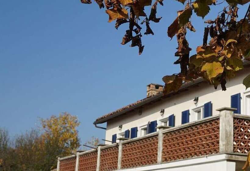 La Casa Blu Bed & Breakfast