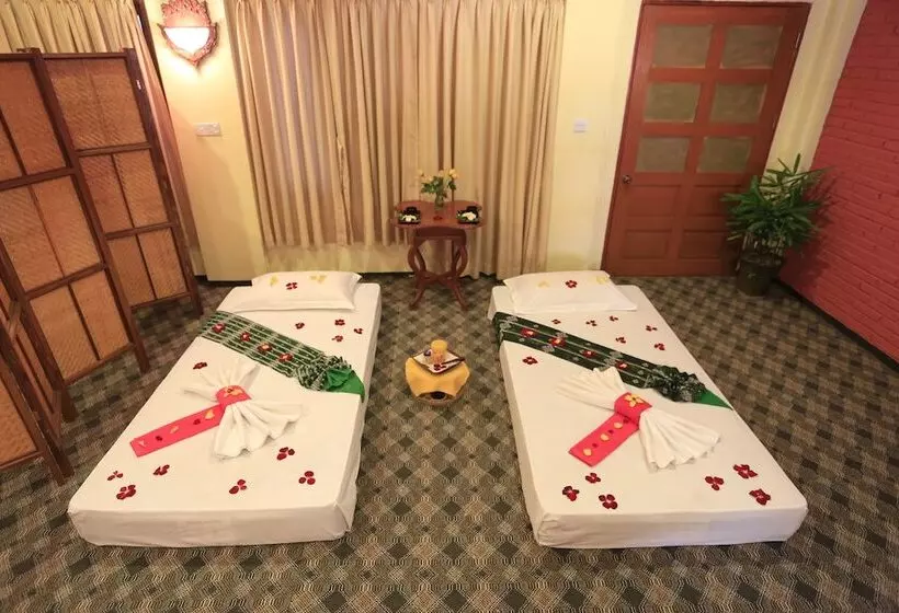 Kma Bagan Hotel River View