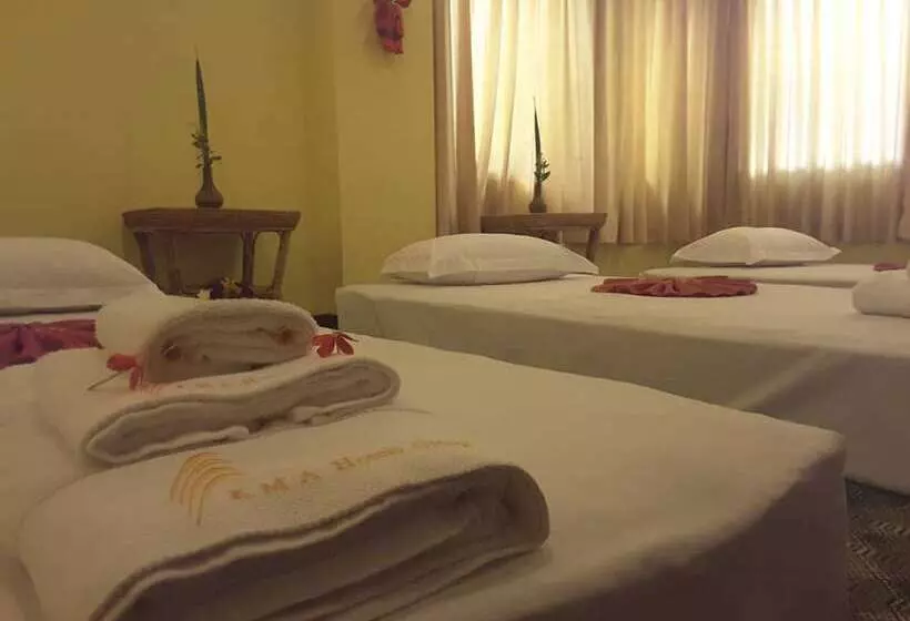 Kma Bagan Hotel River View