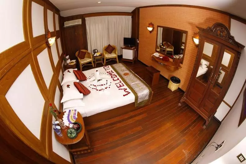 Kma Bagan Hotel River View