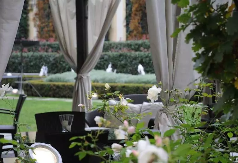 酒店 Grand Visconti Palace