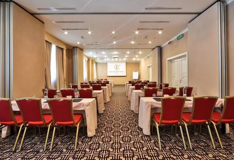 酒店 Grand Visconti Palace