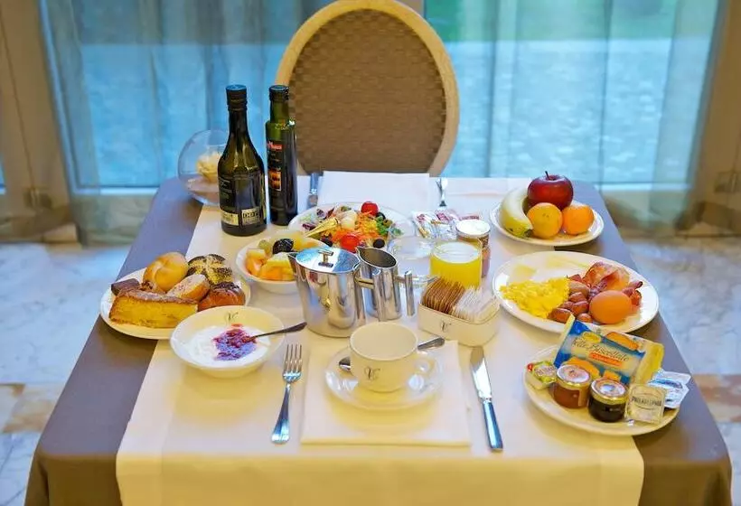 酒店 Grand Visconti Palace