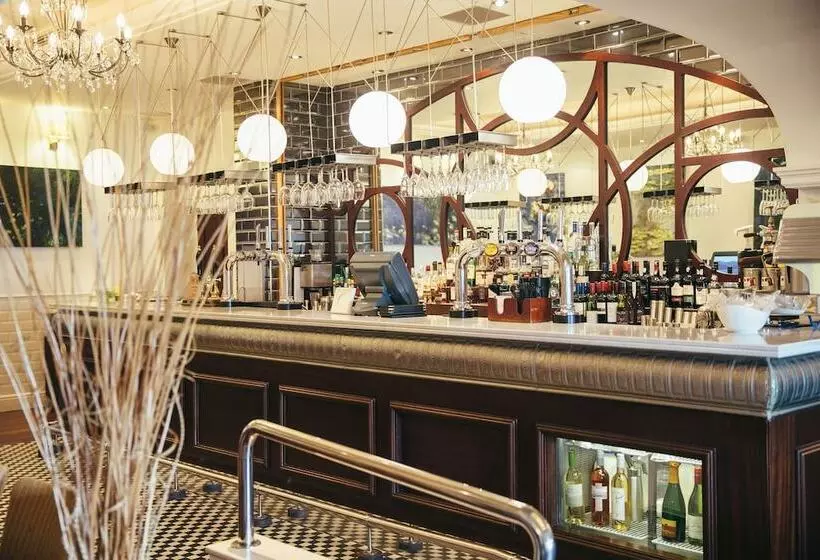 בית מלון כפרי Low Wood Bay