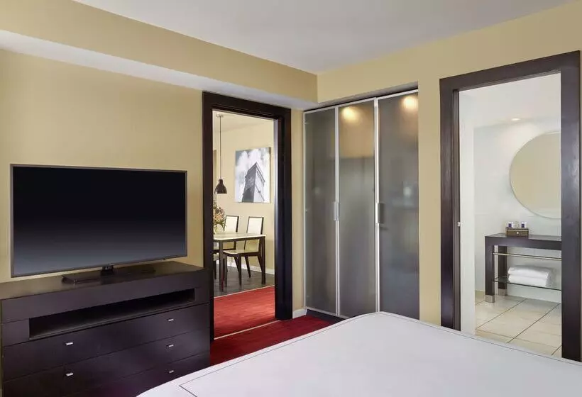 Отель Park Plaza Leeds