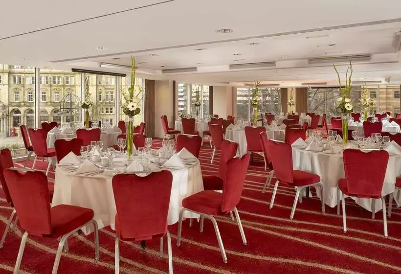 Отель Park Plaza Leeds