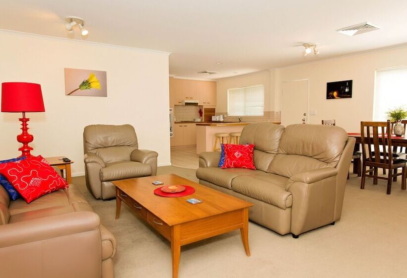 فندق White Lace Motor Inn