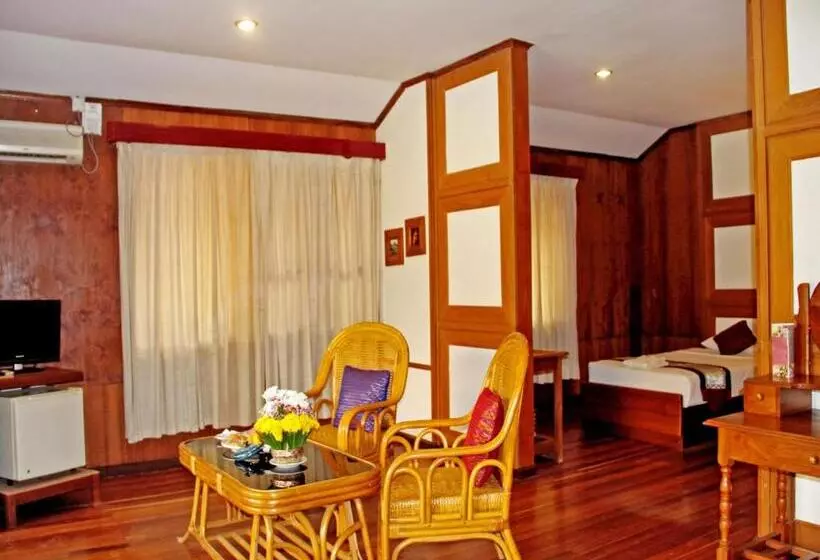 Kma Bagan Hotel River View