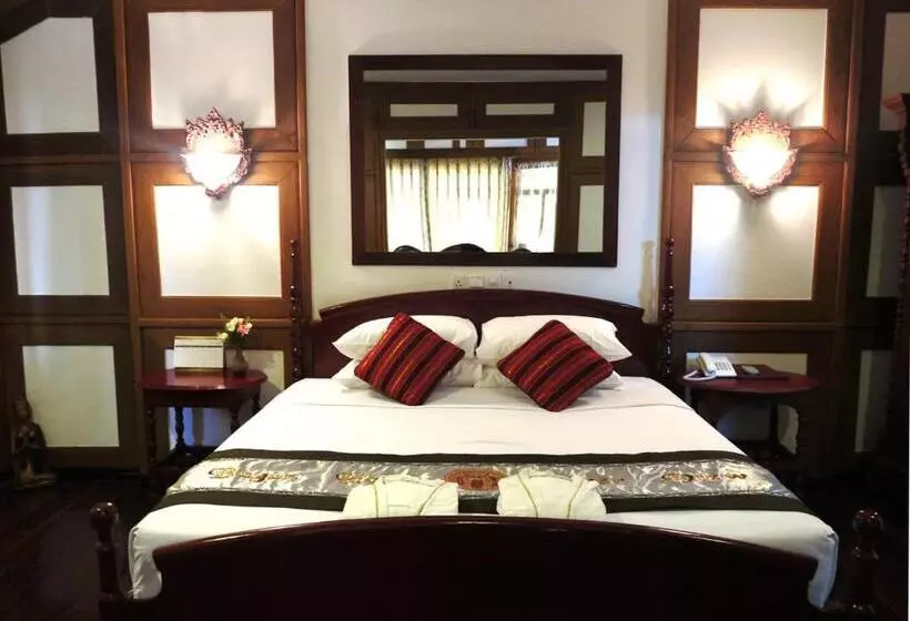 Kma Bagan Hotel River View