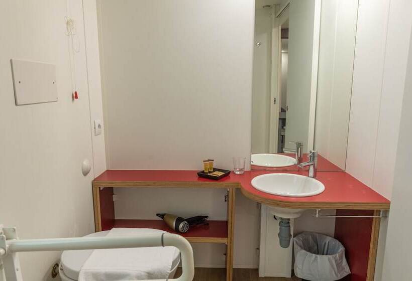 בית מלון כפרי Camping Village Santapomata