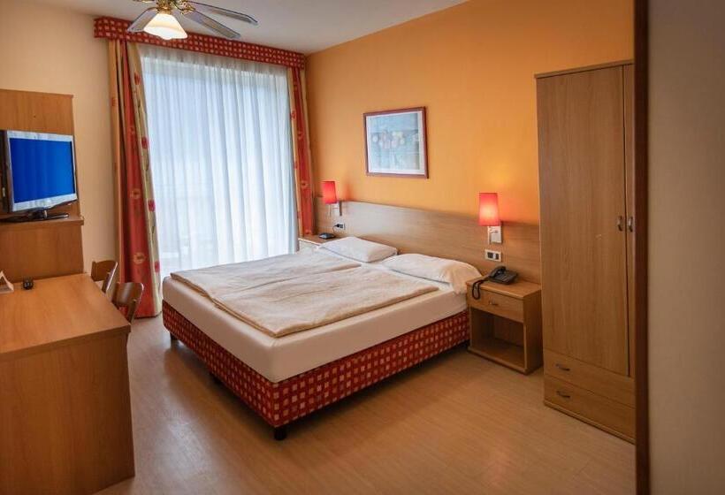 בית מלון כפרי Ideal