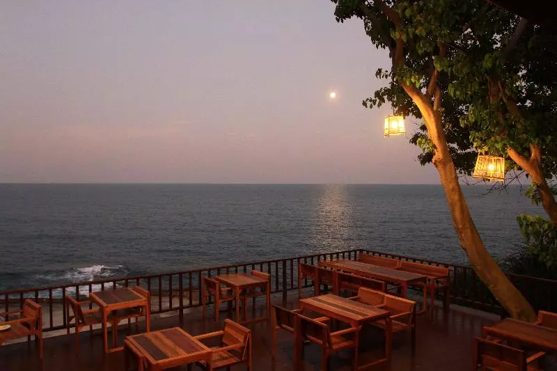 Baan Hin Sai Resort & Spa