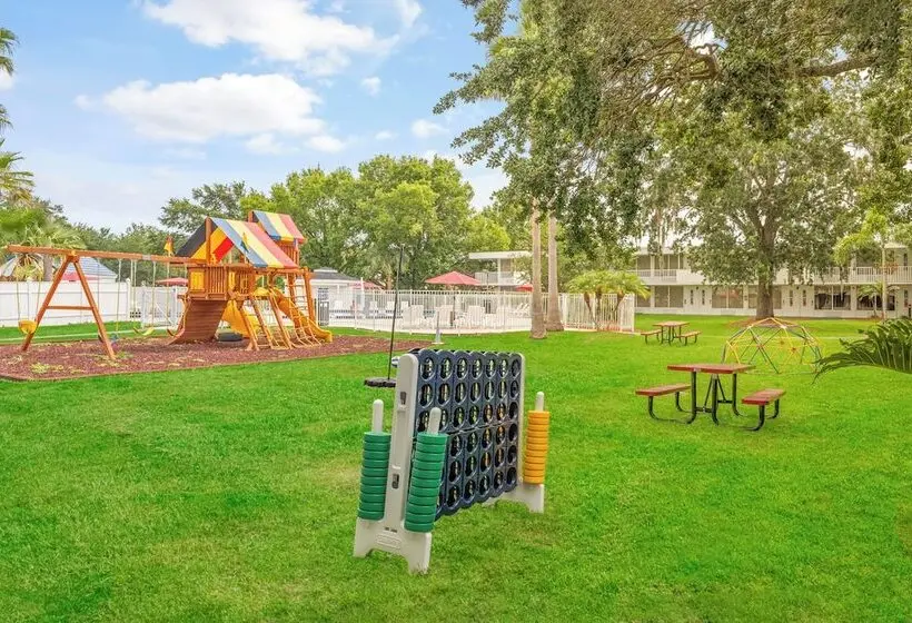 Hotelli Baymont by Wyndham Orlando Lake Buena Vista South