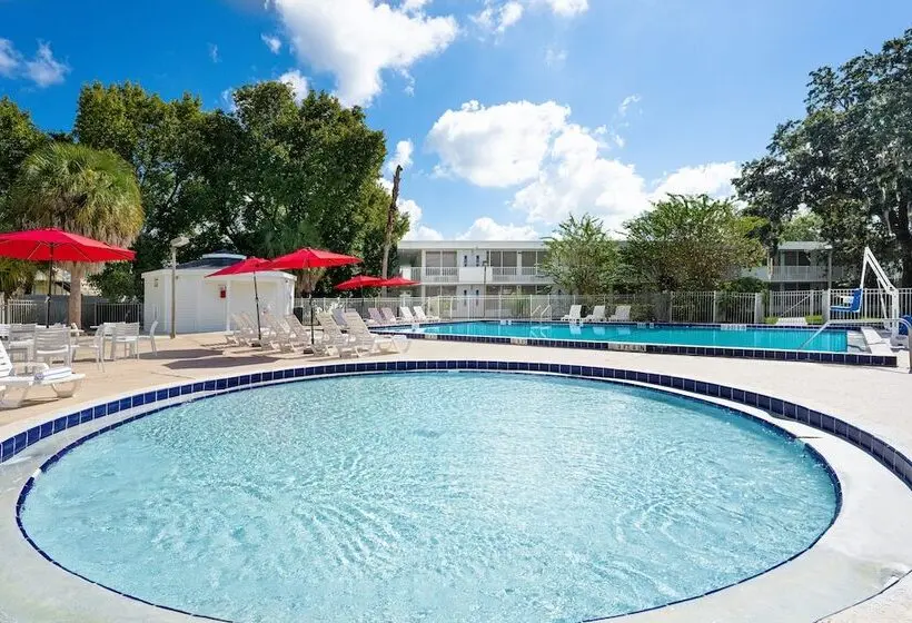 Hotelli Baymont by Wyndham Orlando Lake Buena Vista South