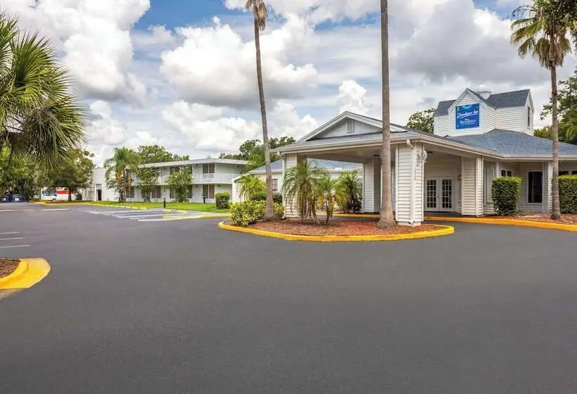 هتل Baymont by Wyndham Orlando Lake Buena Vista South