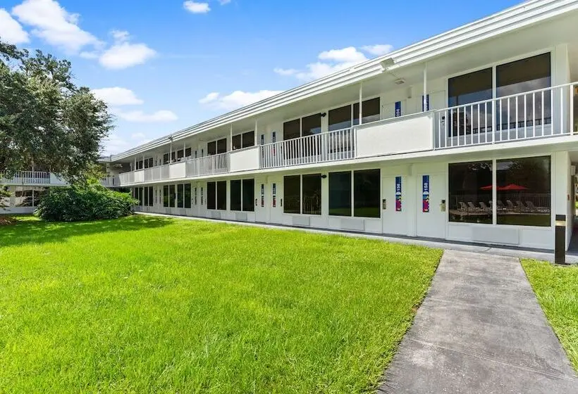 هتل Baymont by Wyndham Orlando Lake Buena Vista South