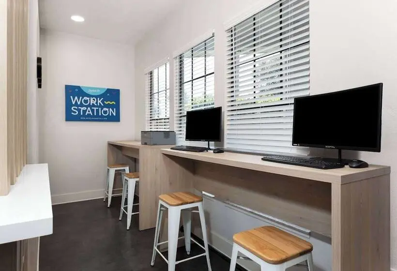 هتل Baymont by Wyndham Orlando Lake Buena Vista South