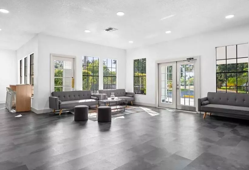 Hotel Developer Inn Maingate, A Baymont By Wyndham