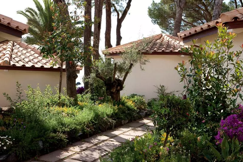 فندق La Plage Resort