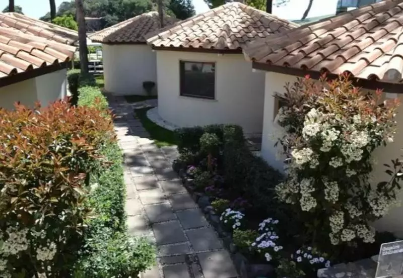 فندق La Plage Resort