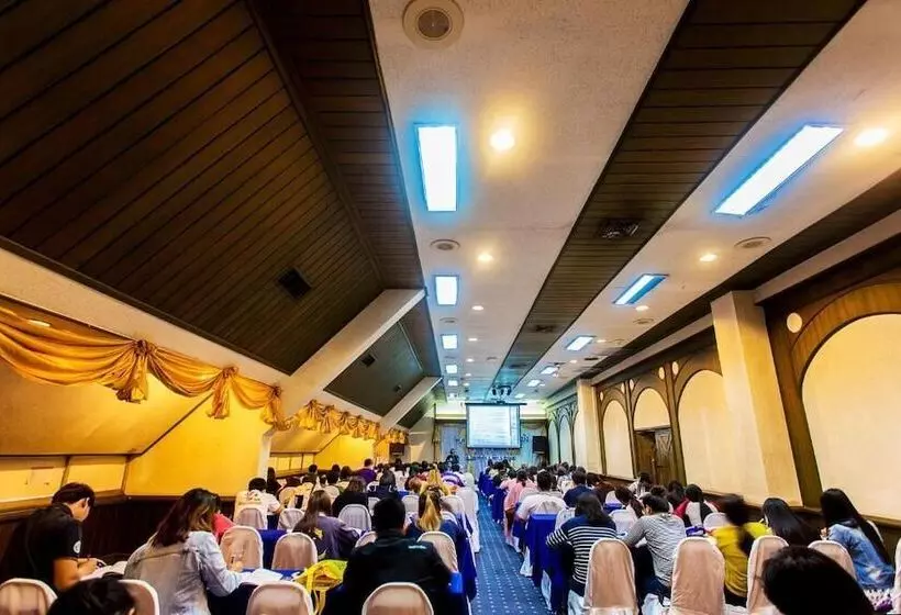 Отель Pailyn Phitsanulok