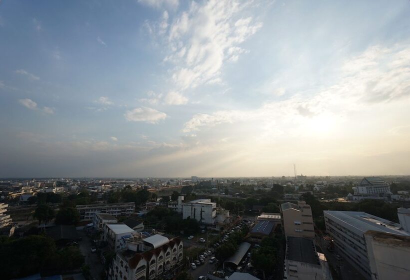 هتل Pailyn Phitsanulok