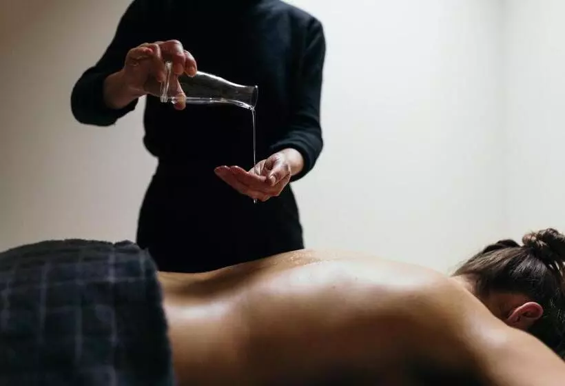 La Couronne Hotel & Spa