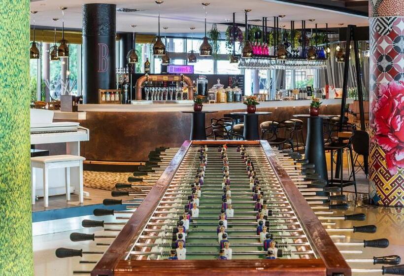 Novotel Barcelona Cornella