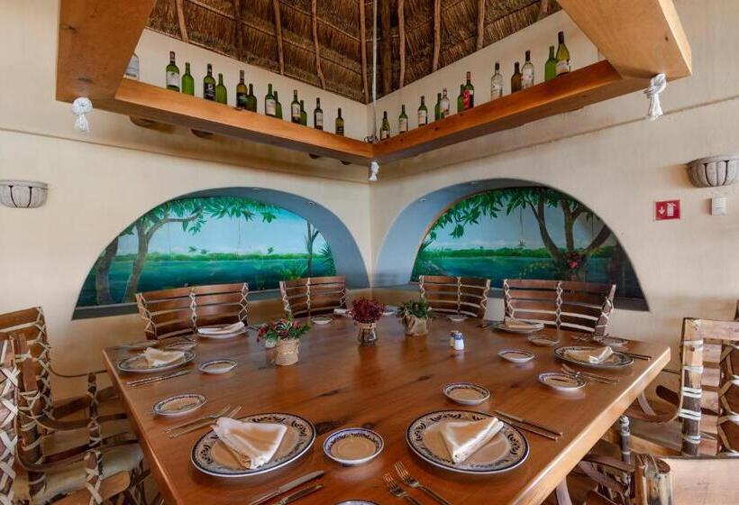 منتجع Puerto Aventuras Hotel & Beach Club