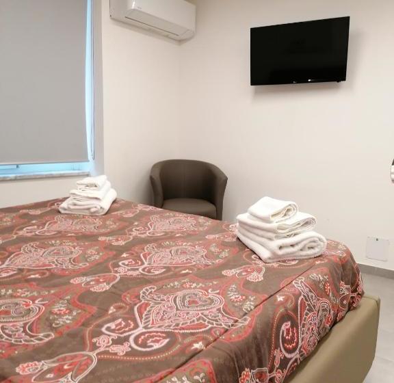 פנסיון Vico Spina 5