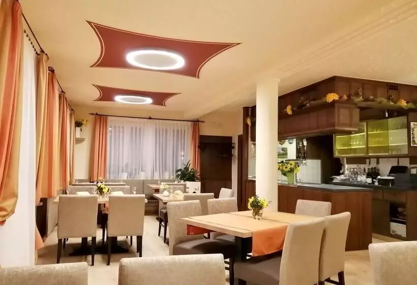 ユースホステル Gasthaus Zur Eiche